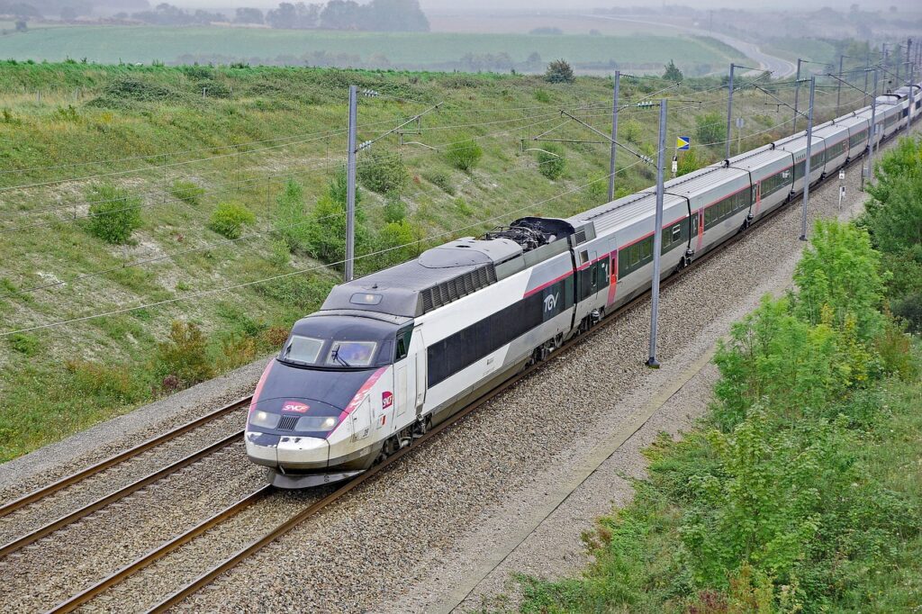 train moyen de transport faible en emission de CO2